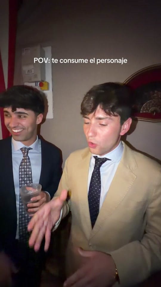 Post 8 by Manu Regato on TikTok (video)