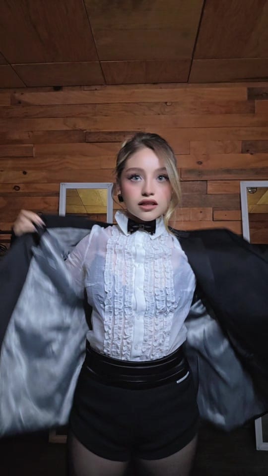Post 9 by karolsevillaofc on TikTok (video)