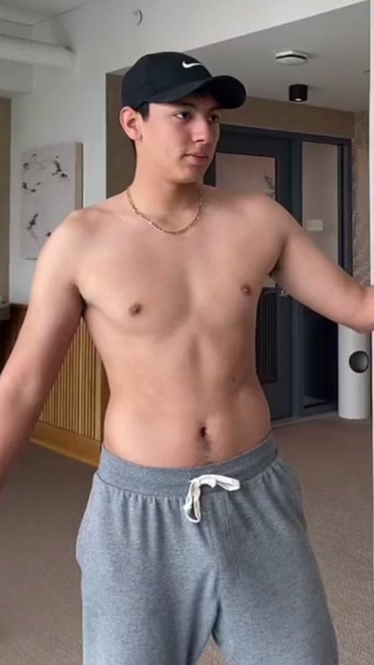Post 8 by Gabe Ochoa! on TikTok (video)