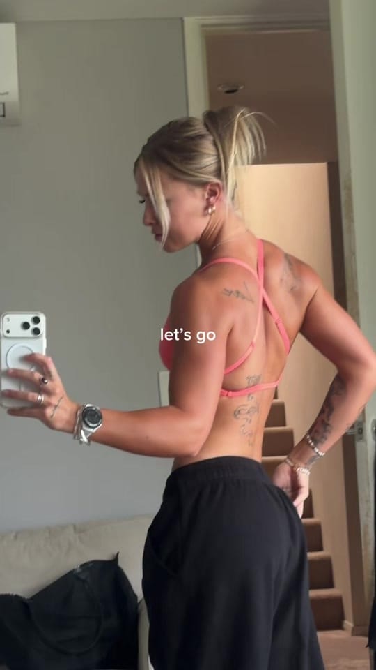 Post 9 by scarlyparkerr on TikTok (video)