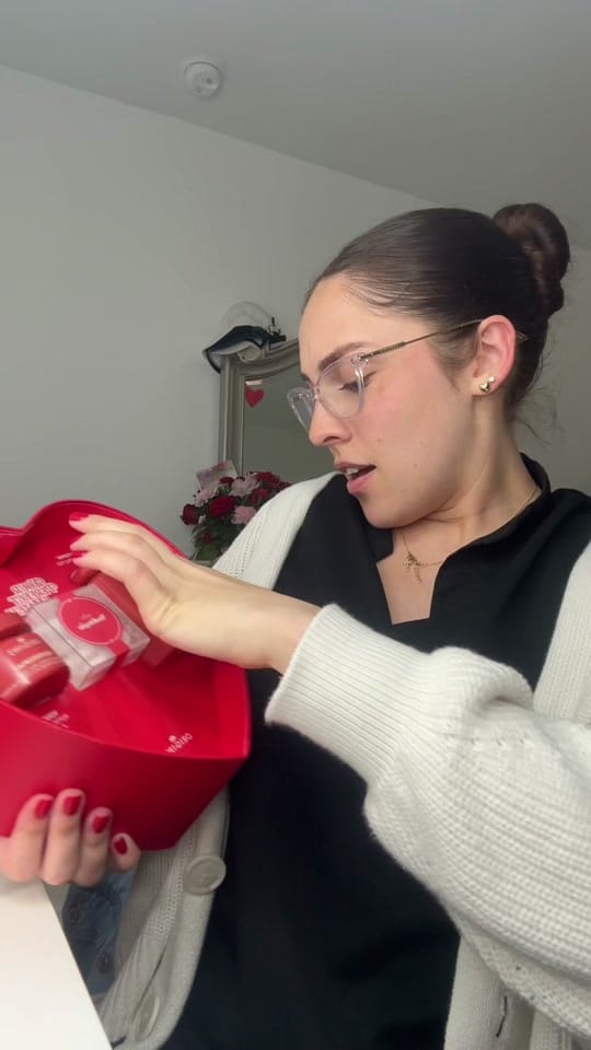 Post 4 by amanda villanueva on TikTok (video)