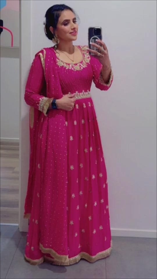 Post 5 by Roop on TikTok (video)