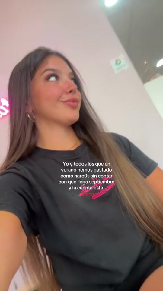 Post 2 by Cristi Heredia on TikTok (video)