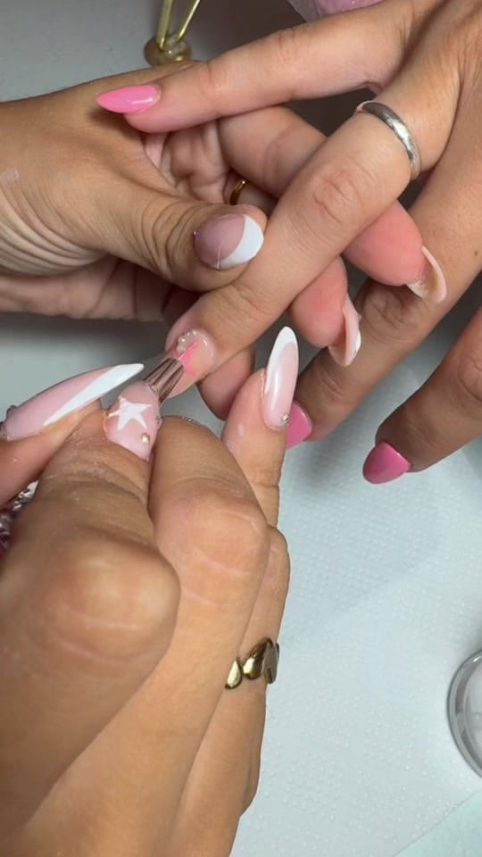 Post 3 by Cristi Heredia on TikTok (video)