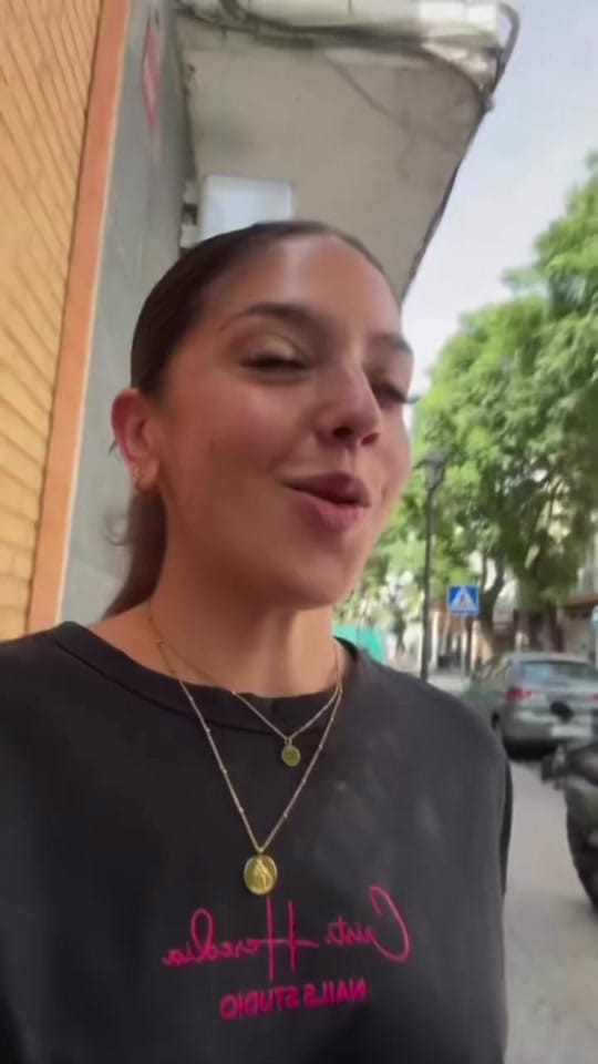 Post 4 by Cristi Heredia on TikTok (video)