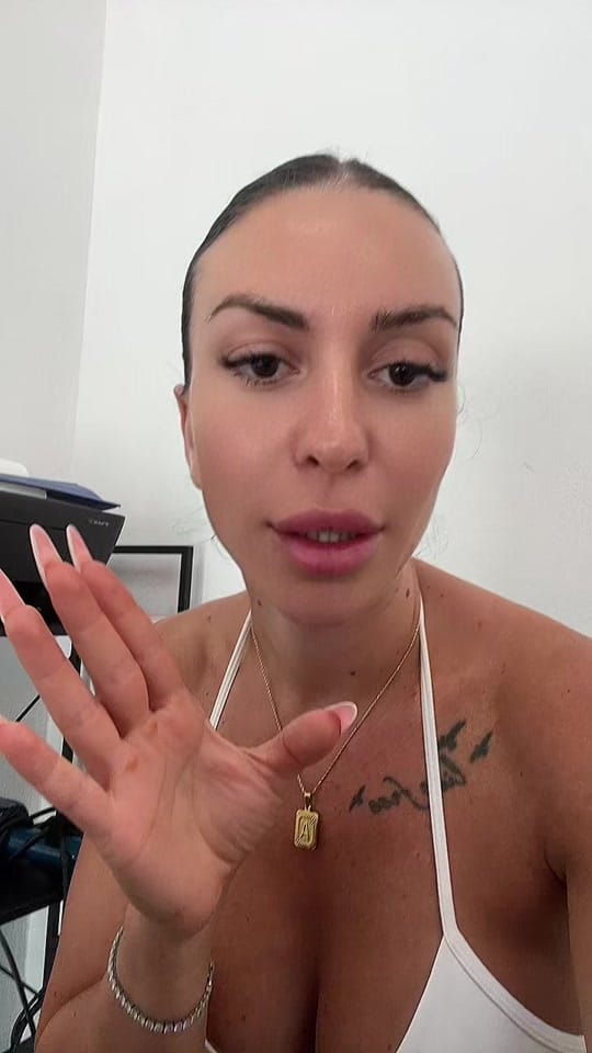 Post 3 by Anastasia 🌺 on TikTok (video)