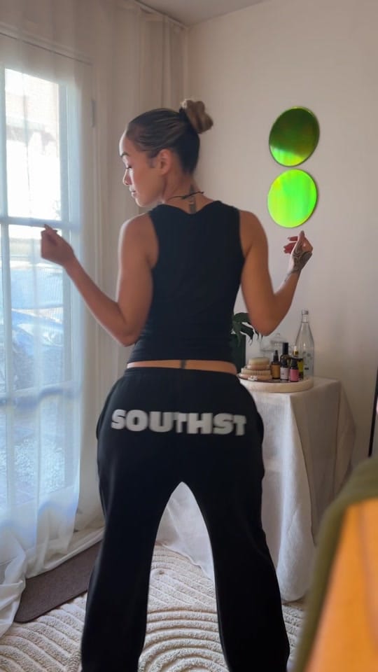 Post 10 by NMollyM on TikTok (video)