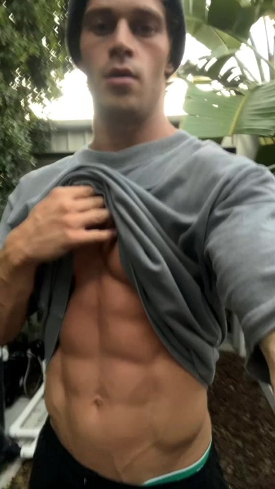 Post 1 by Brandon Starr on TikTok (video)