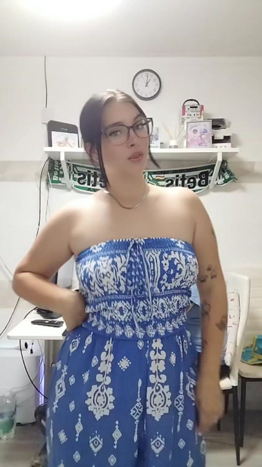 Post 8 by lucia.15 on TikTok (video)