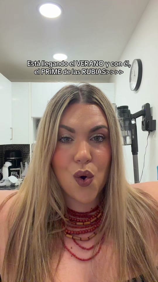 Post 8 by claauprez on TikTok (video)