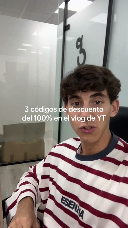 Post 1 by Esenzia on TikTok (video)