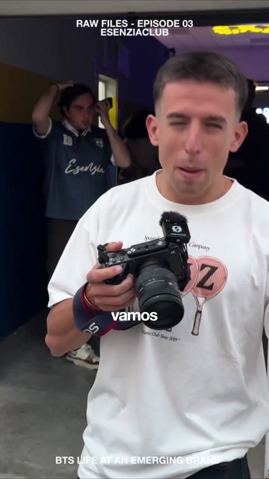 Post 4 by Esenzia on TikTok (video)