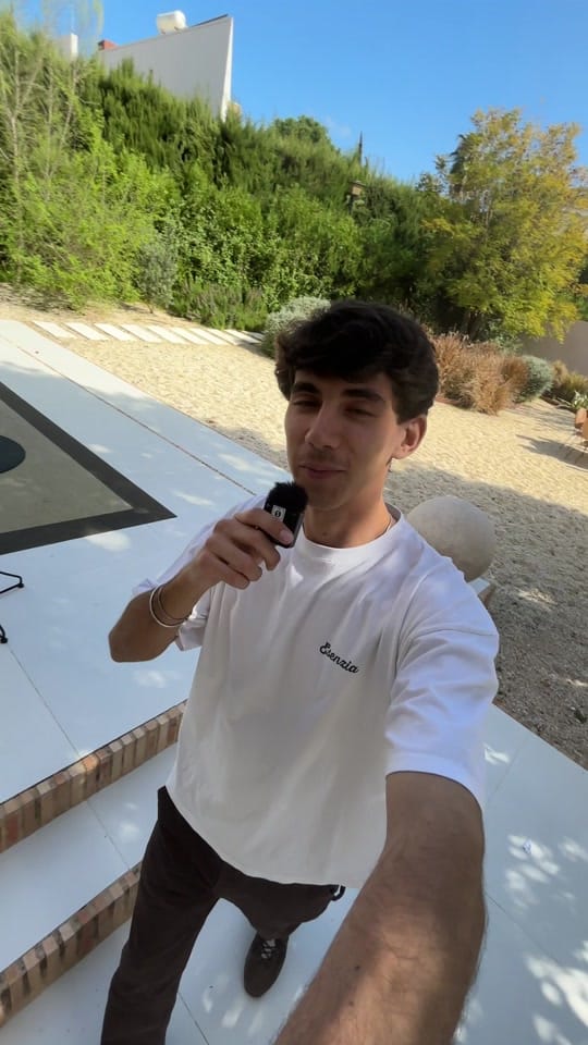 Post 5 by Esenzia on TikTok (video)