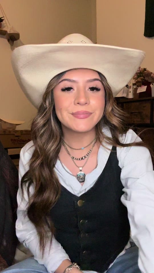 Post 5 by LaYesi♥️ on TikTok (video)