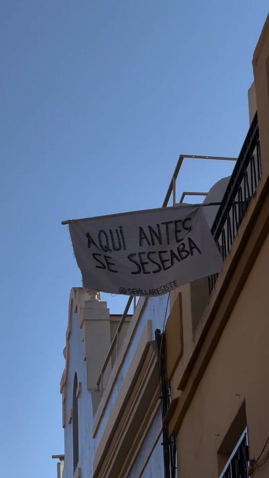 Post 3 by sevillaresiste_ on TikTok (video)