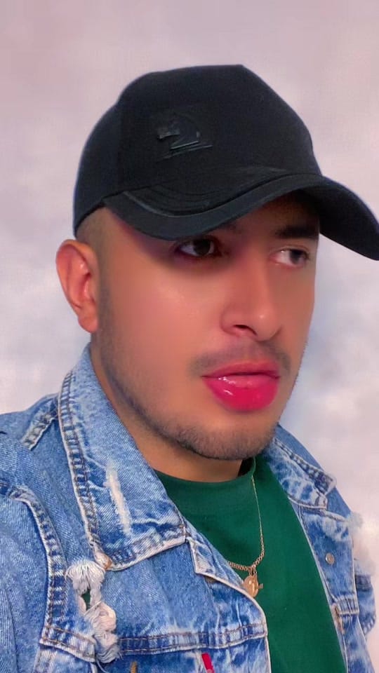 Post 5 by elviejodelsombreron on TikTok (video)