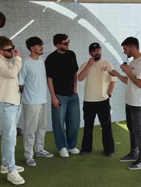 Post 6 by Alejandro Rico on TikTok (video)