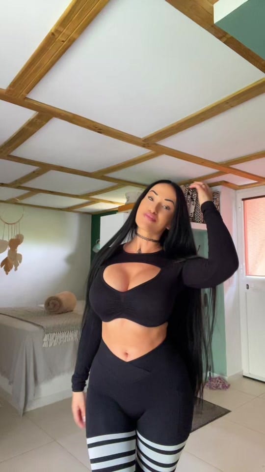 Post 2 by Mer92 on TikTok (video)