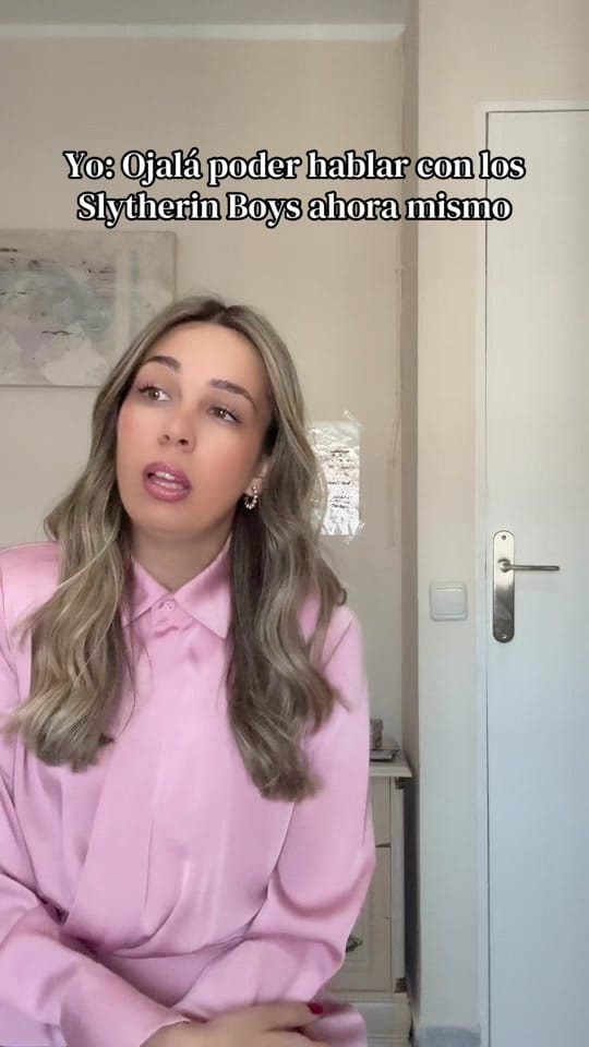 Post 4 by Laura Bravo on TikTok (video)