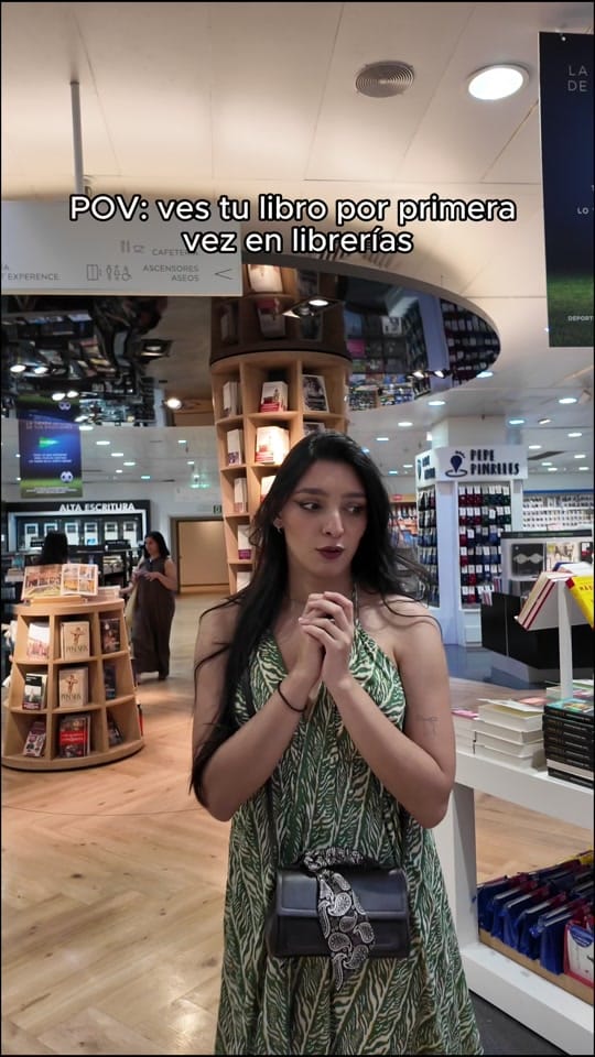 Post 8 by sami 📚 on TikTok (video)