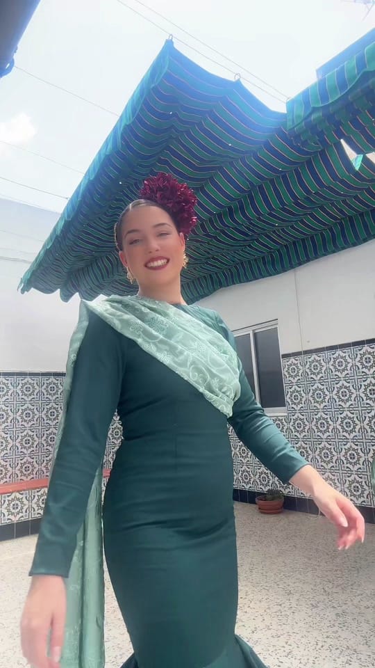 Post 8 by Lucia Duque on TikTok (video)