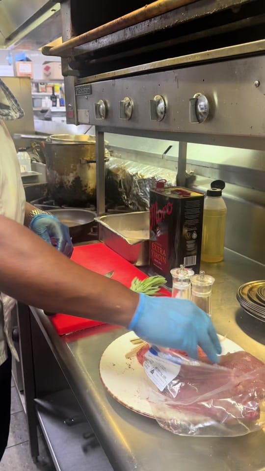 Post 2 by Chef Jojy Vattoly on TikTok (video)