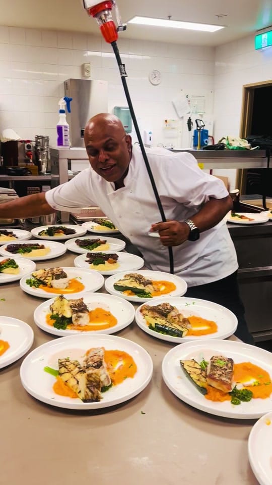 Post 1 by Chef Jojy Vattoly on TikTok (video)
