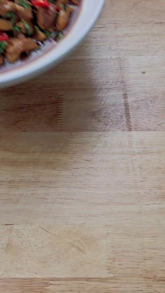 Post 1 by Mon's Easy Kitchen on TikTok (video)