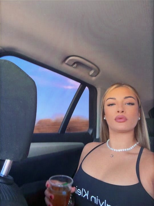 Post 2 by Cayetana Fernández on TikTok (video)
