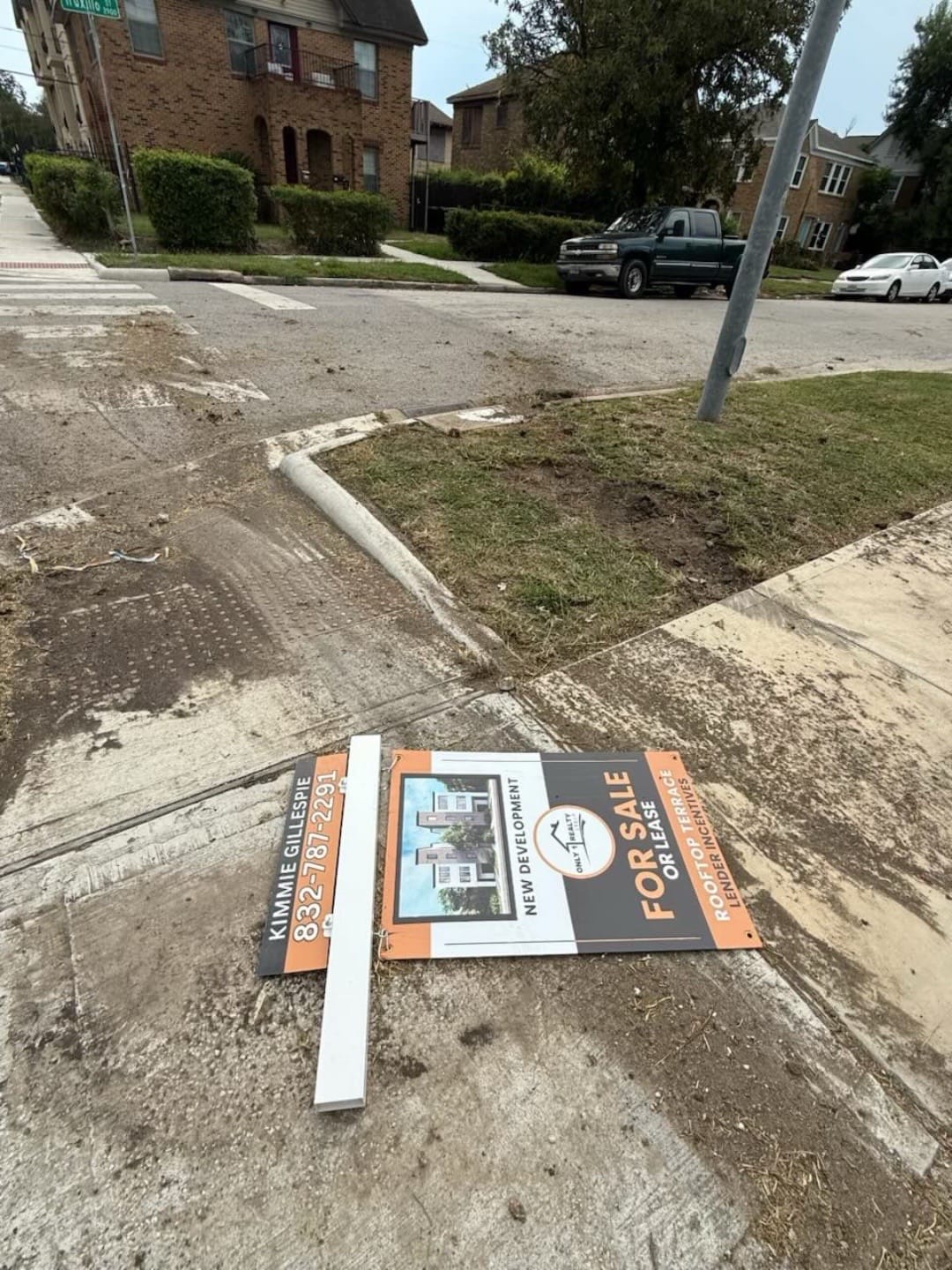 Post 2 by Kimmie G, Houston Realtor on TikTok (video)
