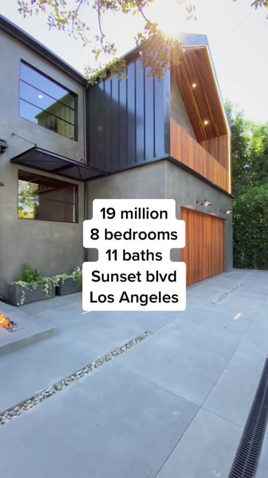 Post 5 by Realtor Boss of LA on TikTok (video)