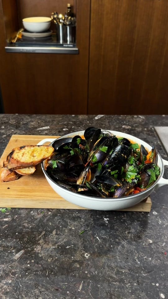 Post 1 by Sydney Seafood School on TikTok (video)