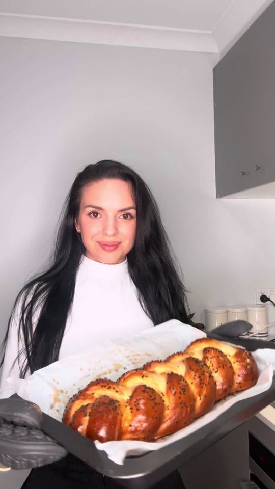 Post 4 by valsrealkitchen on TikTok (video)