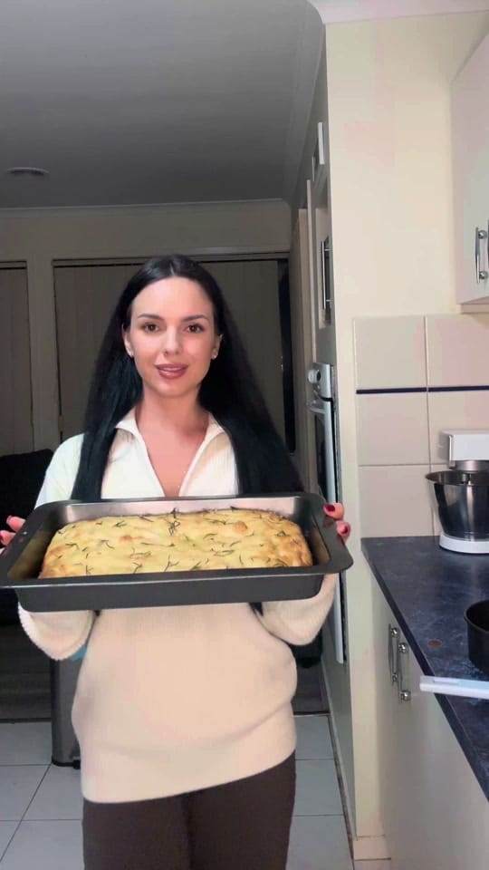 Post 6 by valsrealkitchen on TikTok (video)