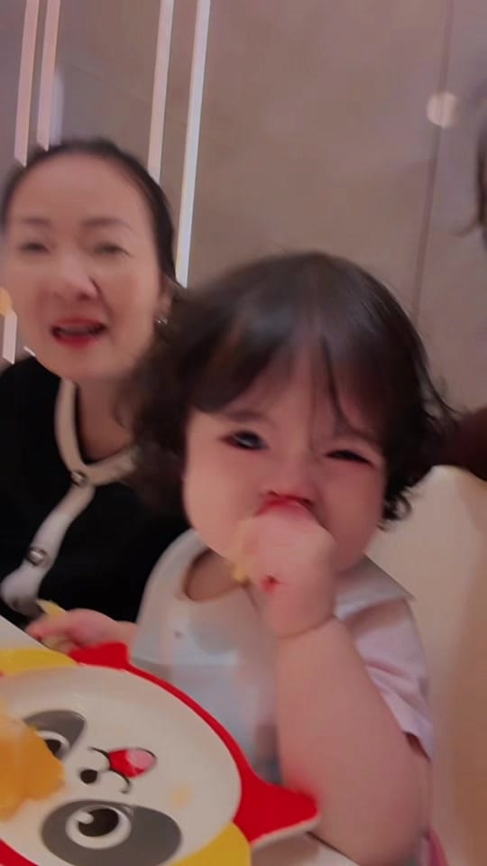 Post 8 by Lisa Nguyen on TikTok (video)