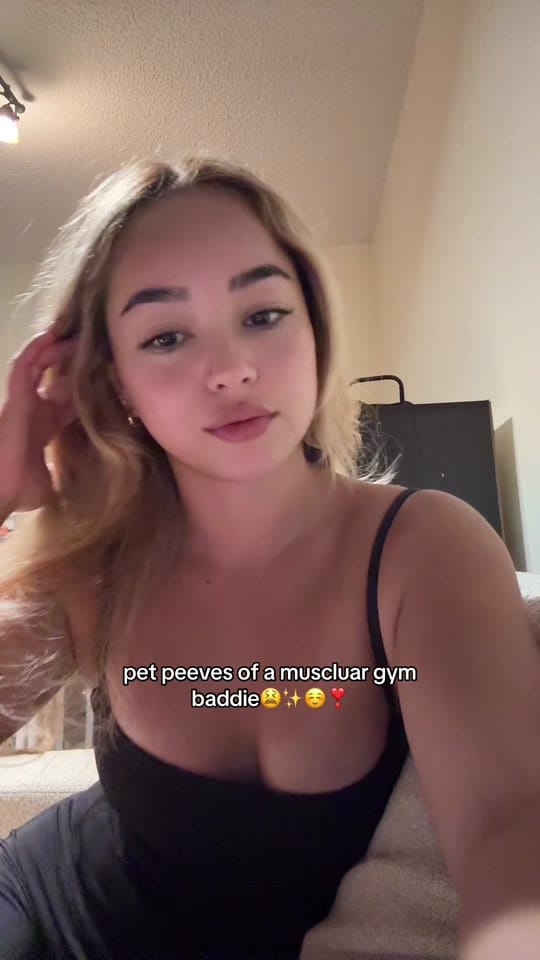 Post 1 by Kahi Lifts 🏋️‍♀️ on TikTok (video)