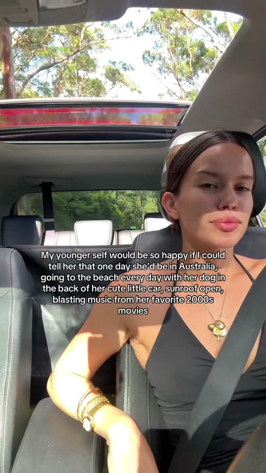 Post 7 by Elena Atienzar on TikTok (video)