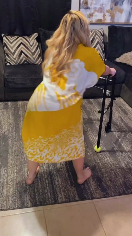 Post 8 by Mandy Mink on TikTok (video)