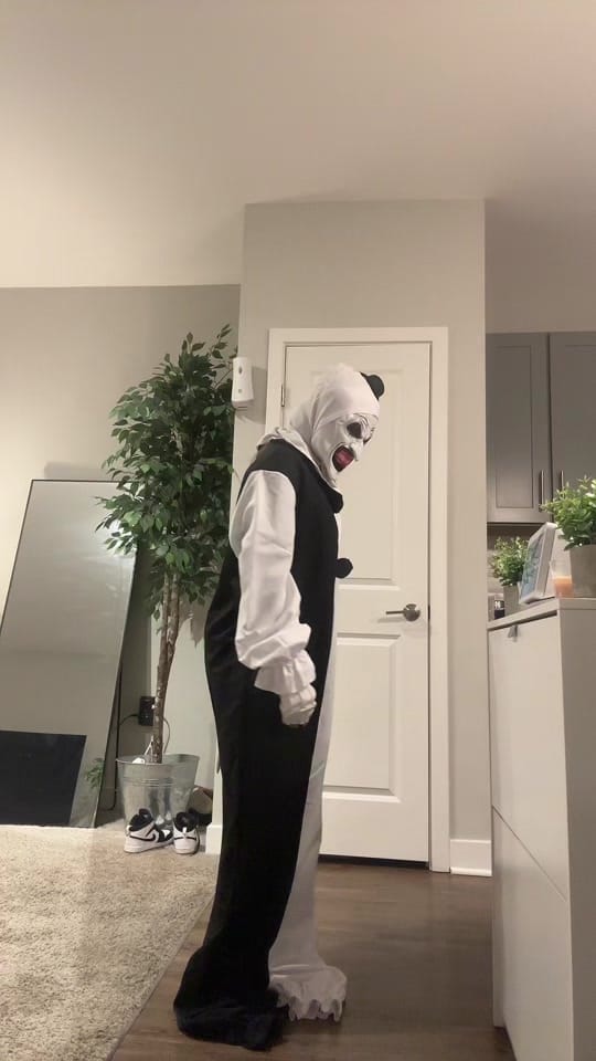 Post 8 by Susy’s Shop on TikTok (video)