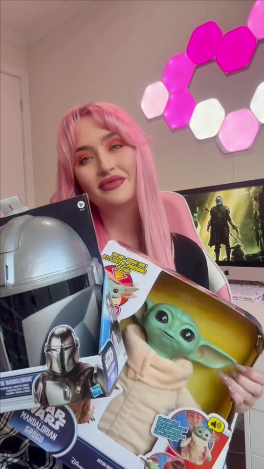 Post 3 by Laura | Travel & Pop Culture ✨ on TikTok (video)