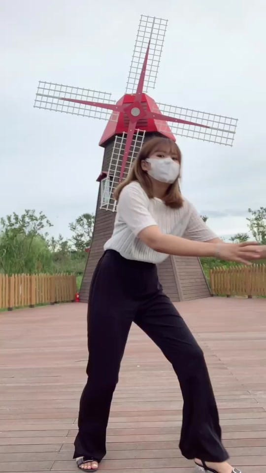Post 7 by Evelyn on TikTok (video)