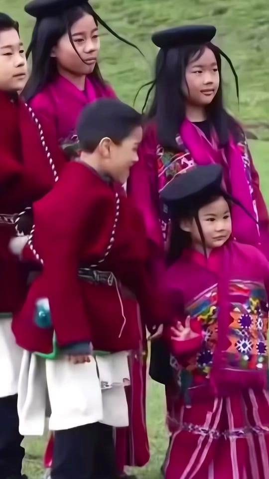 Post 10 by R I N Z I N on TikTok (video)