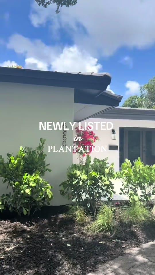 Post 7 by LIS on TikTok (video)
