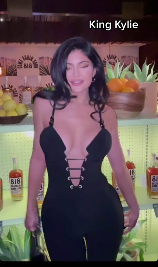 Post 3 by CAPTURED BY DANIIELLE📸 on TikTok (video)