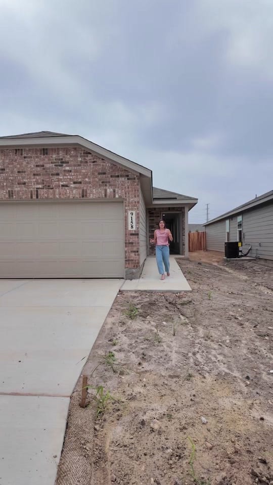 Post 3 by Brandi Lee Flores on TikTok (video)