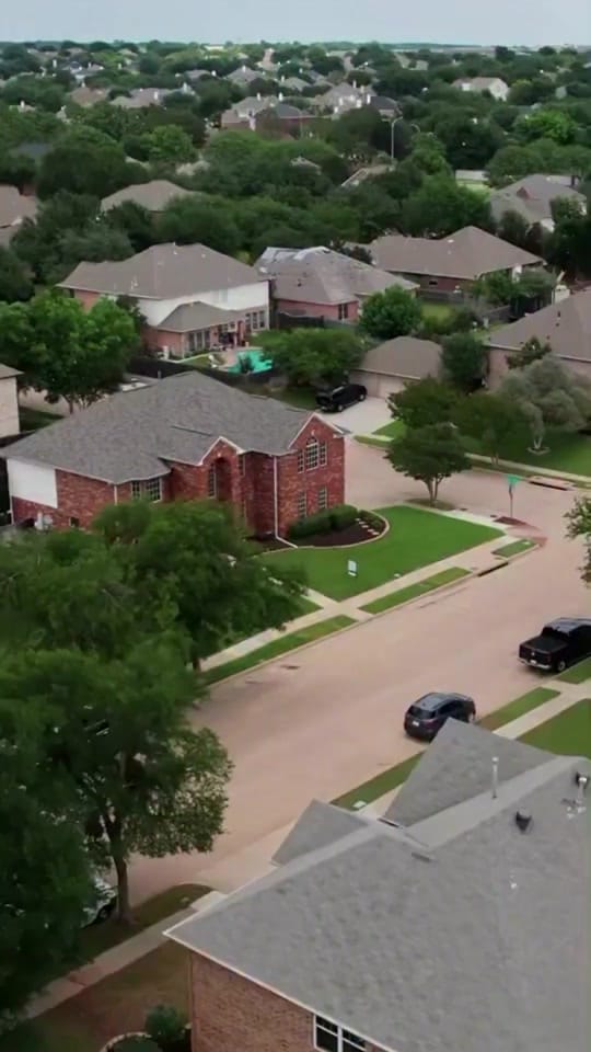 Post 1 by McKinney TX REALTOR Kim Dean on TikTok (video)
