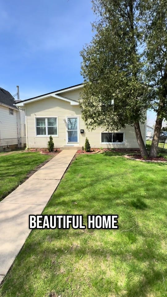 Post 5 by Lilly Cardenas, REALTOR on TikTok (video)