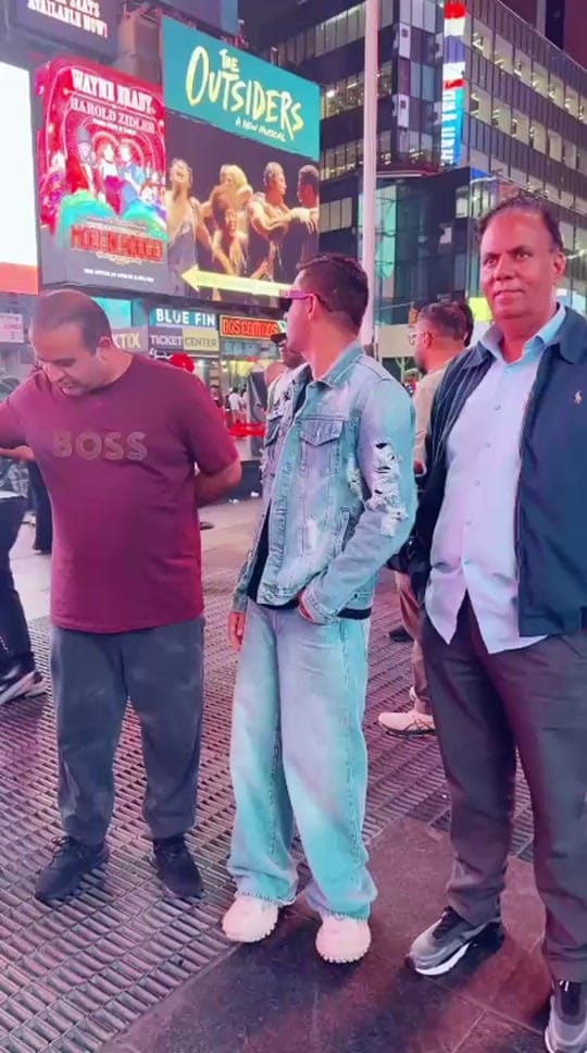 Post 6 by Ali Mehrban 🇺🇸 on TikTok (video)