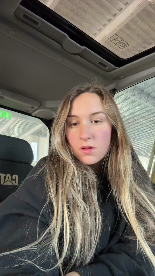 Post 4 by gab on TikTok (video)