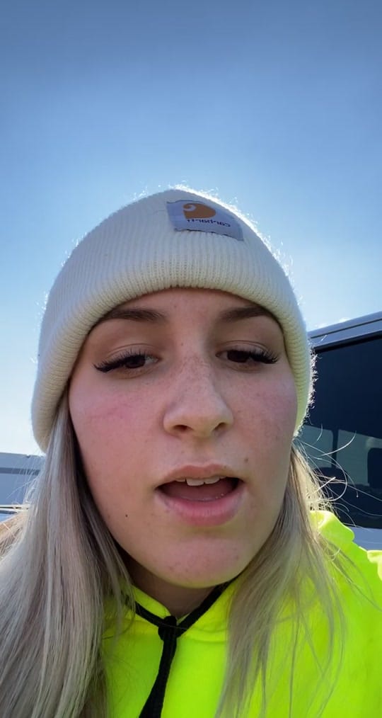 Post 9 by gab on TikTok (video)